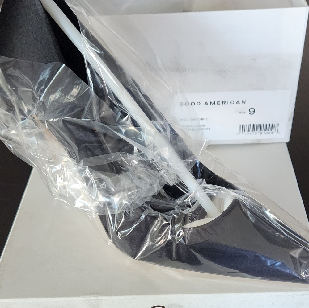GOOD AMERICAN 🖤 The Icon Pointed Toe Pump - Black Satin - Size 9 - Picture 7 of 7